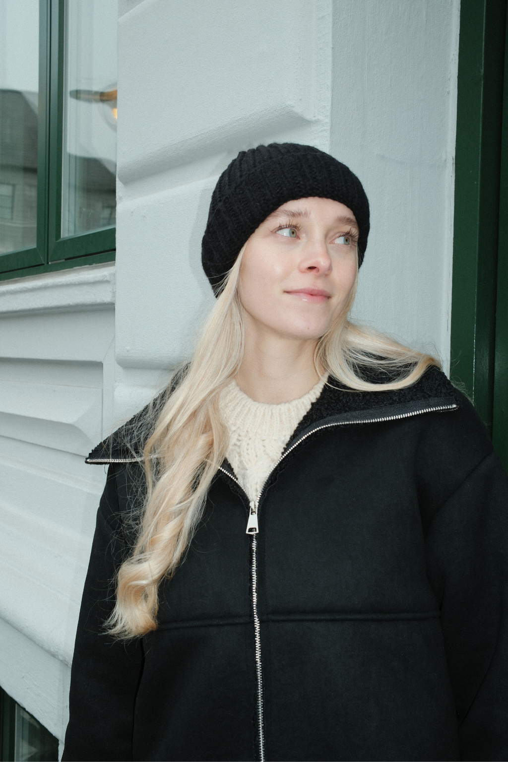 Ribbed Beanie - Black