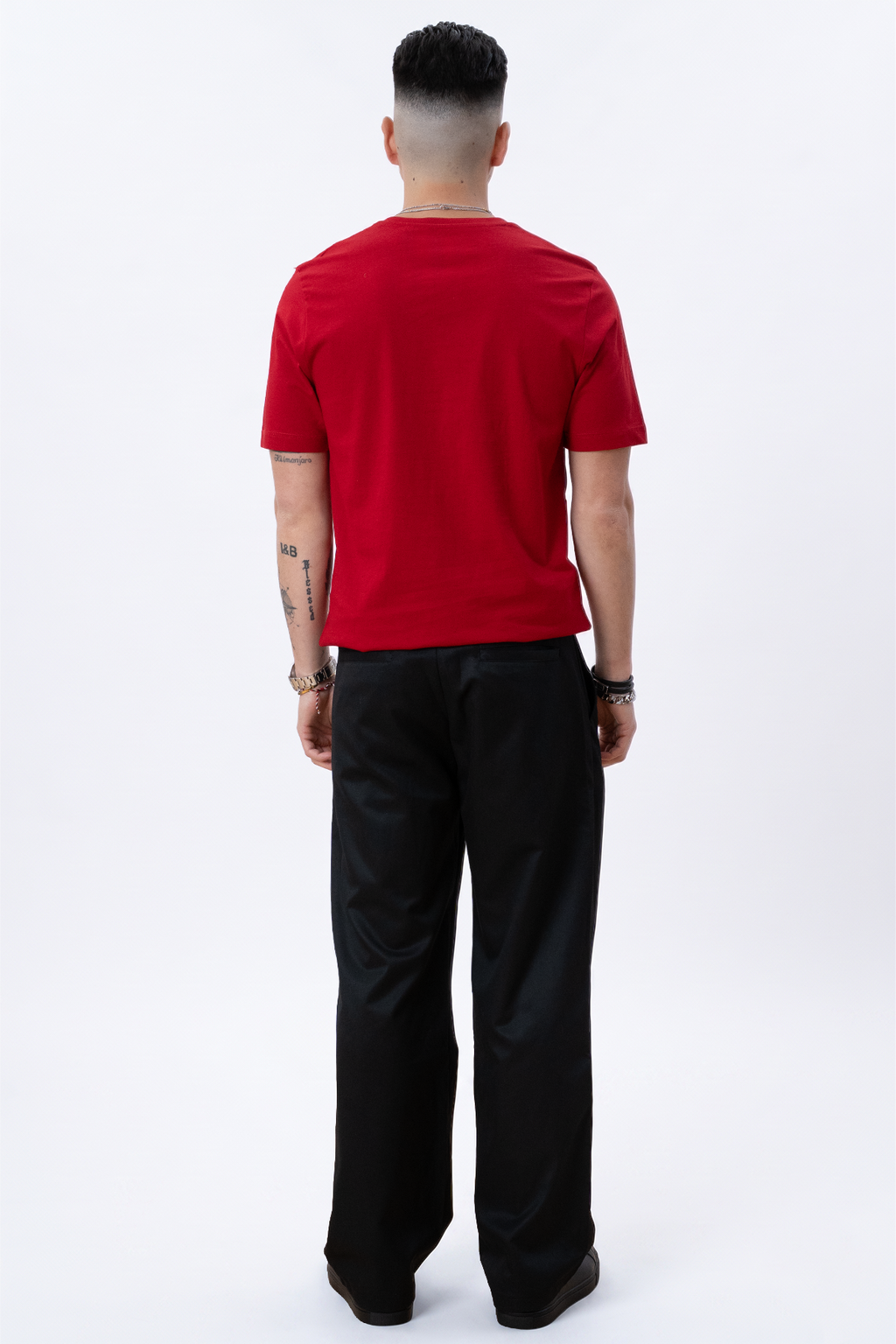 Basic T-shirt με λαιμόκοψη σε κόκκινο χρώμα