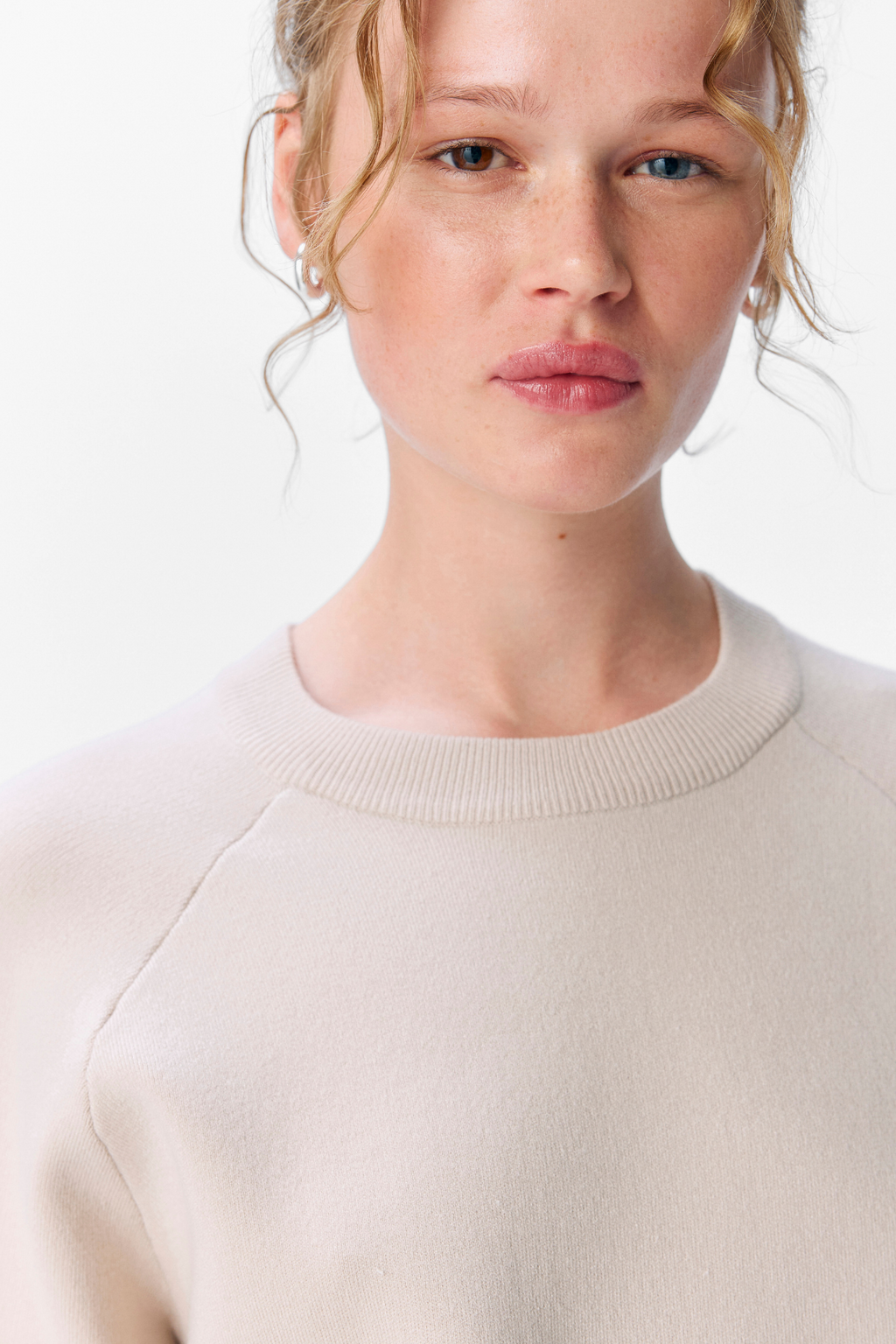 Reynard 2/4 Knit Pullover - Silver Grey