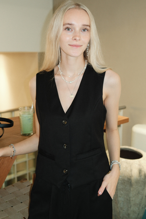 Nadia Vest - Black