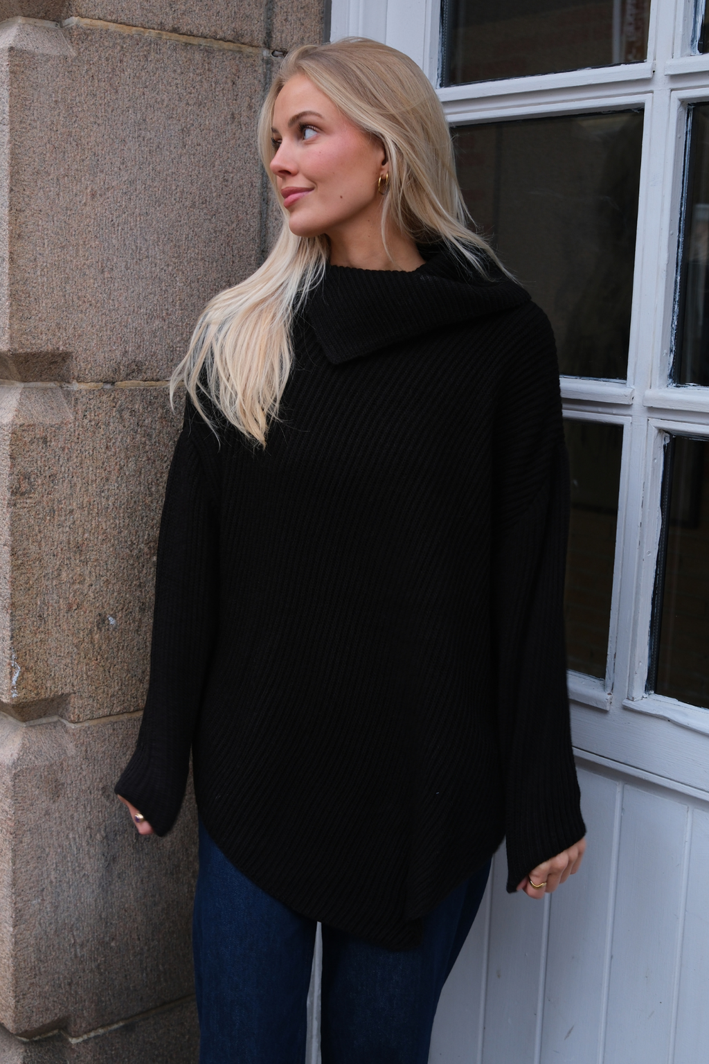 Lya High Neck Knit - Μαύρο