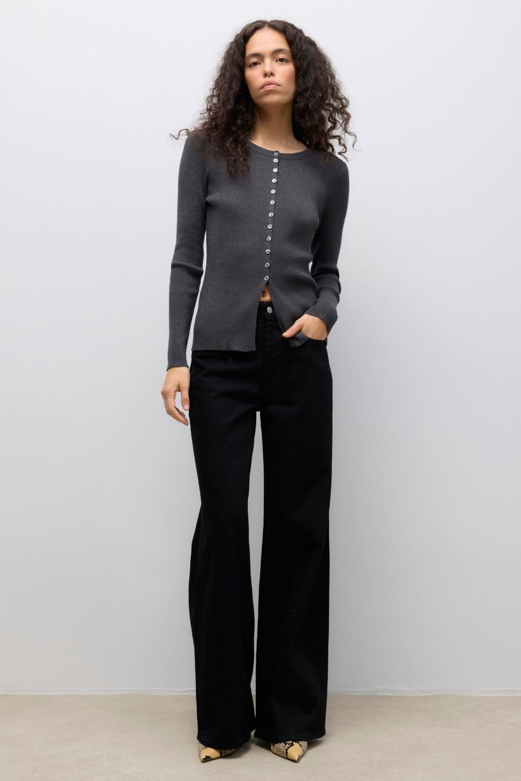 Ukino o -neck knit ζακέτα - σκούρο γκρι melange