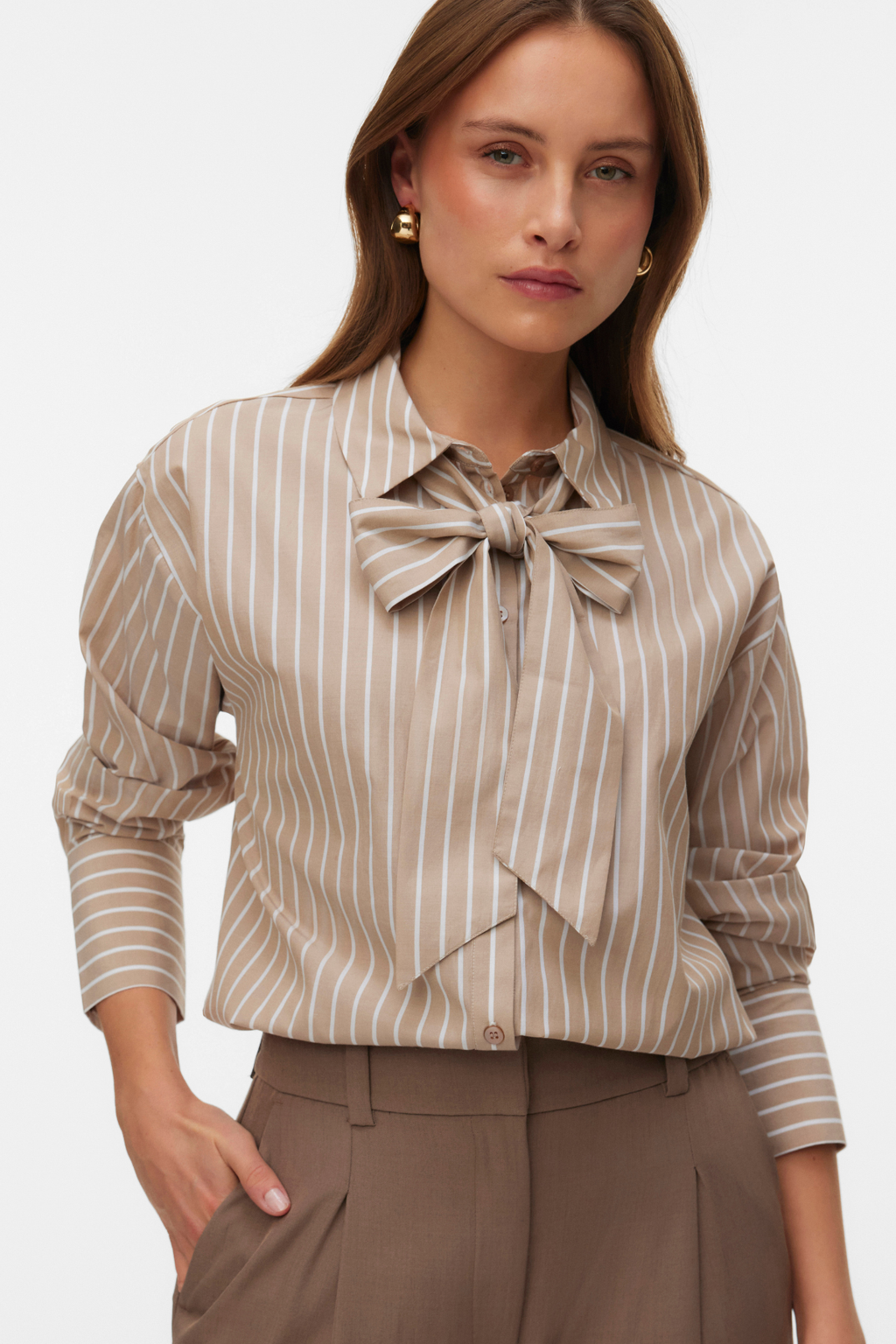 Islunn Bow Shirt - Silver Mink Snow White