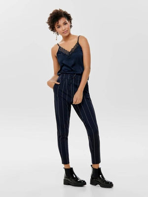 Τοπ με λεπτομέρειες από δαντέλα - Sky Capstain