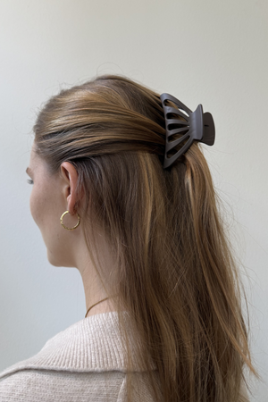 Hollow Claw Clip - Coffee