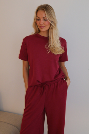 Leah Loose T -shirt - Βουργουνδία