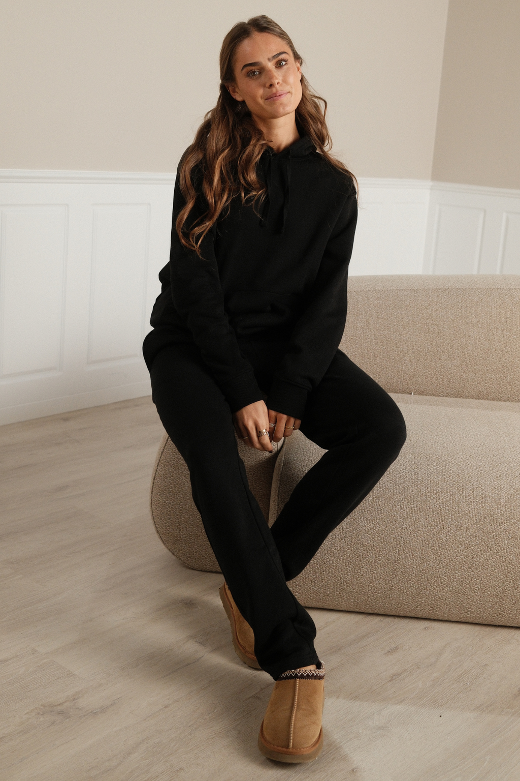 Essential Γυναικεία Φούτερ με Κουκούλα - Μαύρο