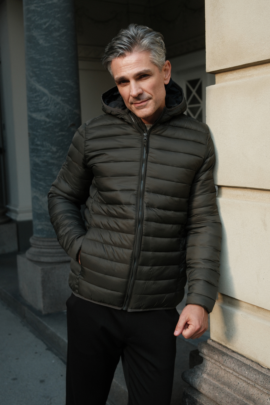 Ελαφρύ μπουφάν με κουκούλα - Ελιά