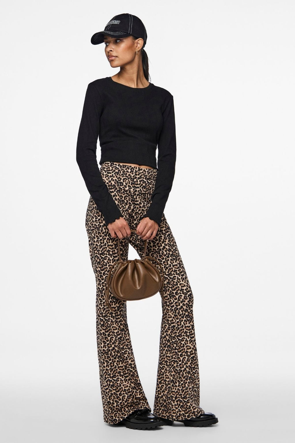 Marie O -Neck Poin Top - Black