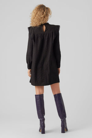 Melba Kjole - Ταξινόμηση