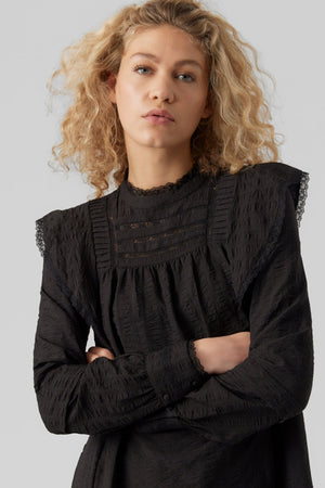 Melba Kjole - Ταξινόμηση