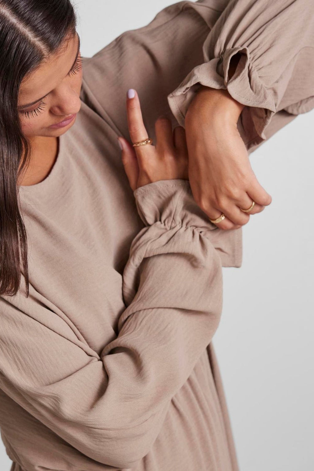 Φόρεμα με μακριά μανίκια - καφέ