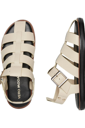 Δερμάτινη σανδάλι Gitta - βρώμη