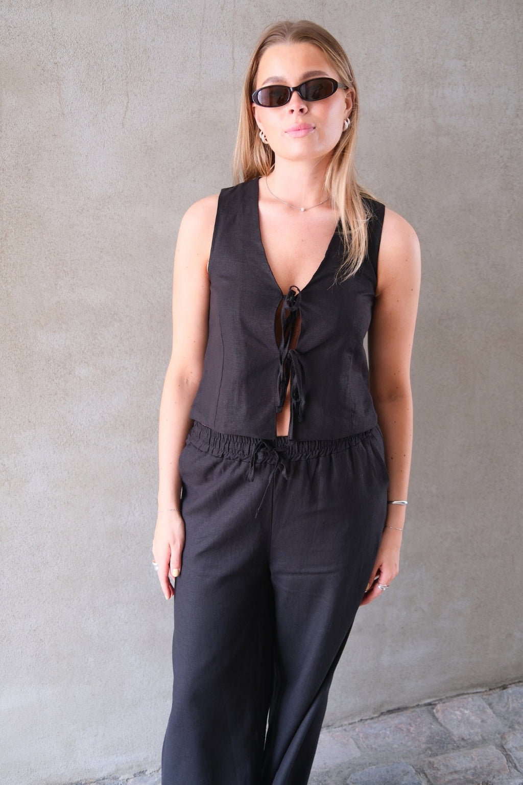 Linen Vest - Black