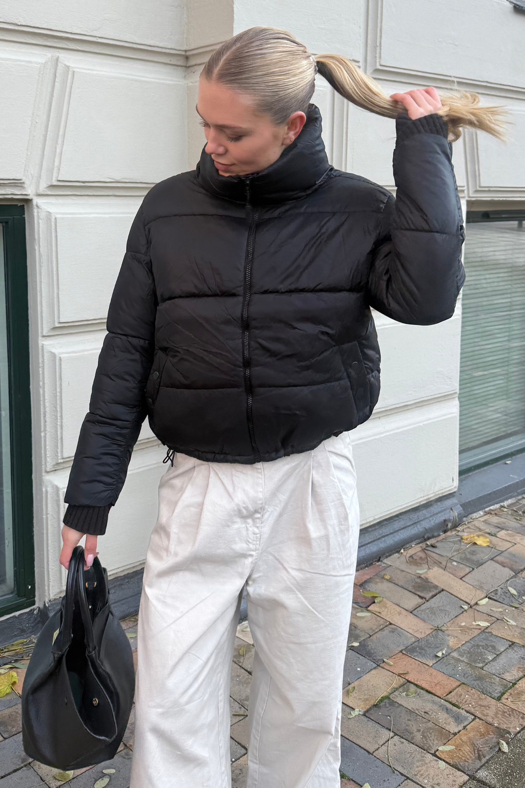 Short Puffer Jacket - Black