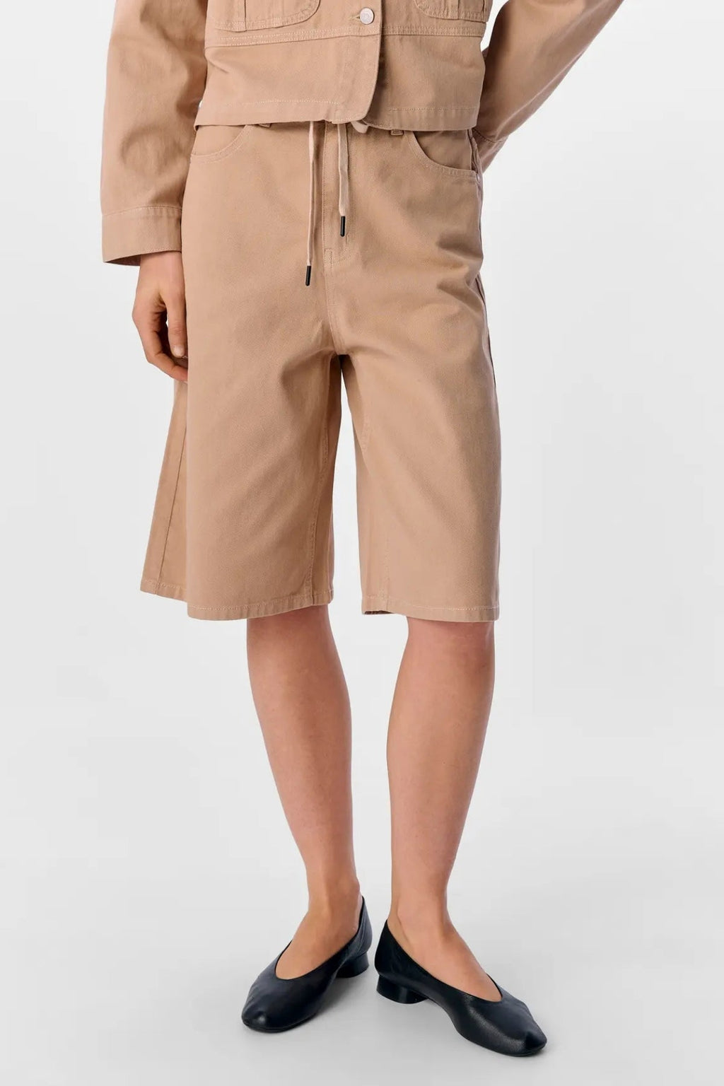 Avery Bermuda Jeans - Sandshell