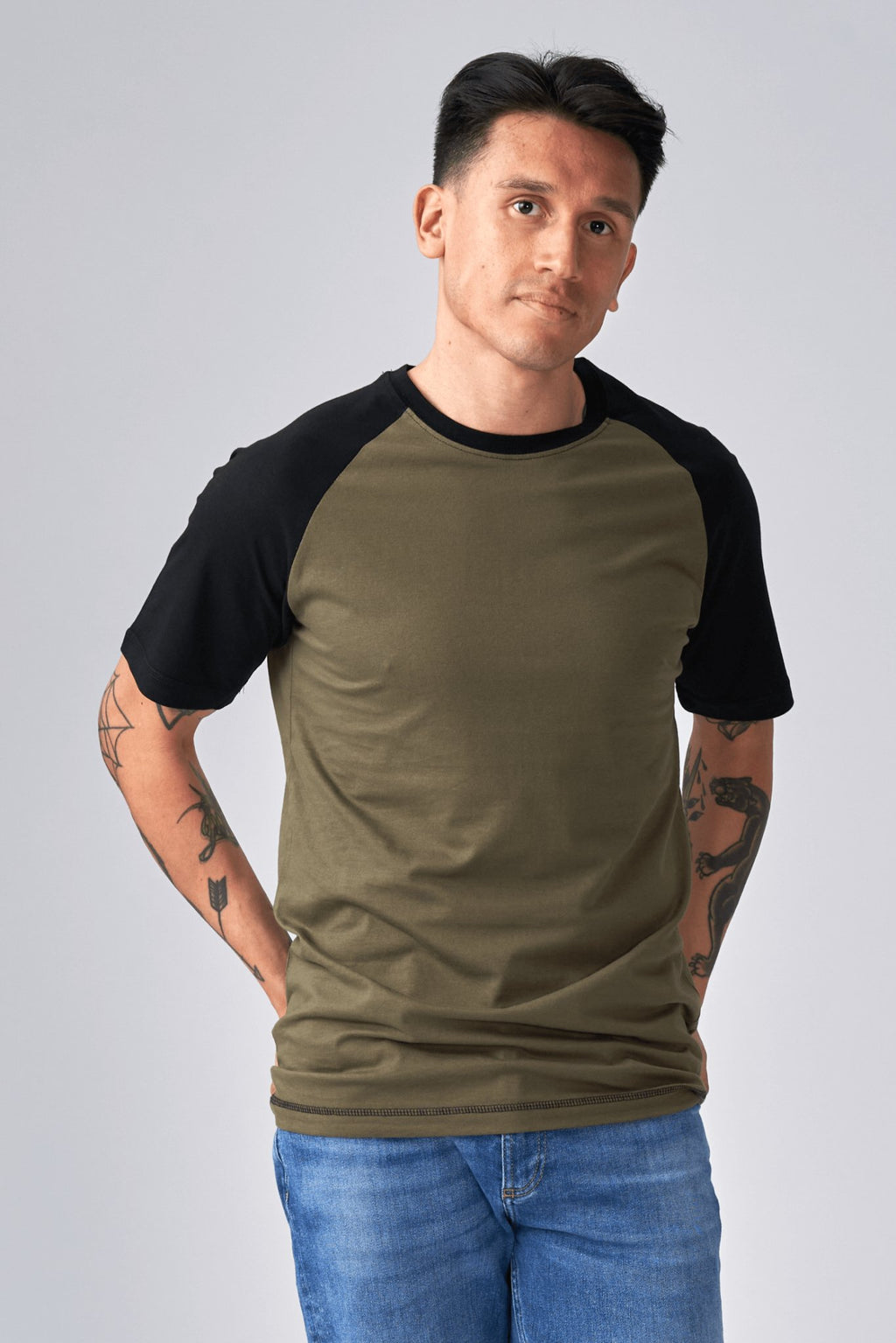 Basic T-shirt Raglan-Black-Army