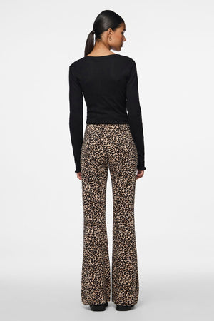 Marie O -Neck Poin Top - Black