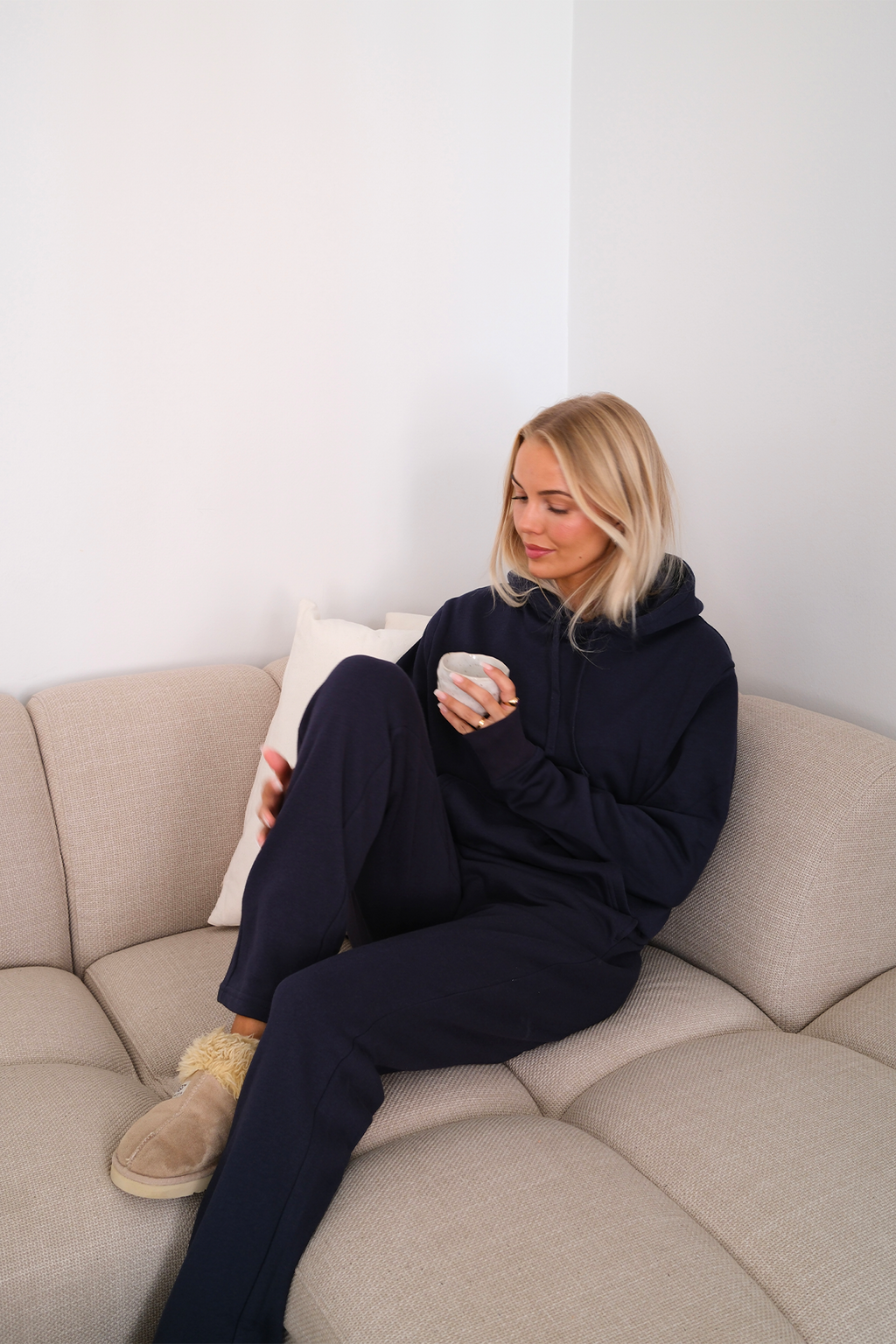 Απαραίτητο Γυναικείο Φούτερ με Κουκούλα - Ναυτικό