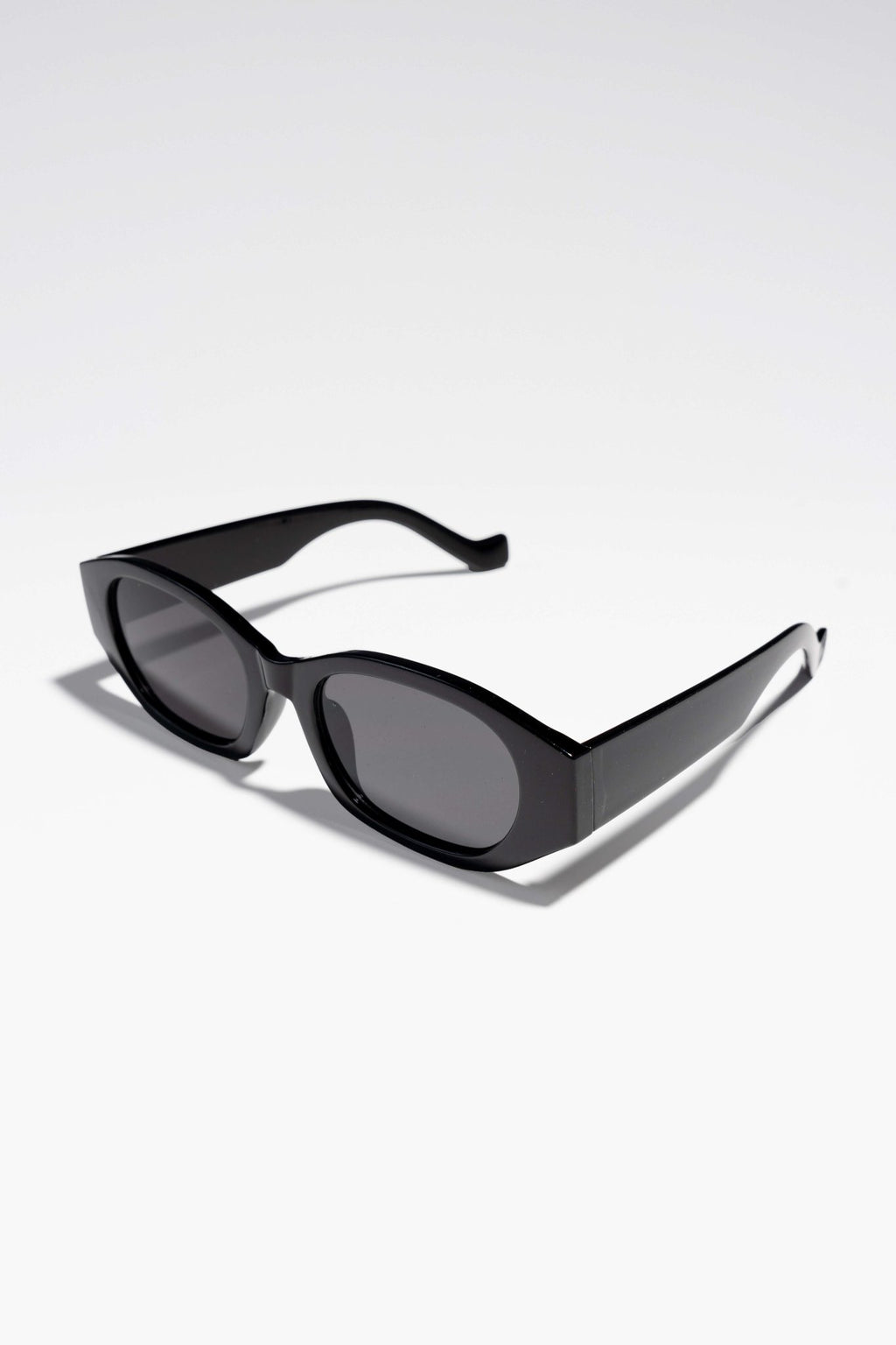 Nicola Sunglasses - Black/Black