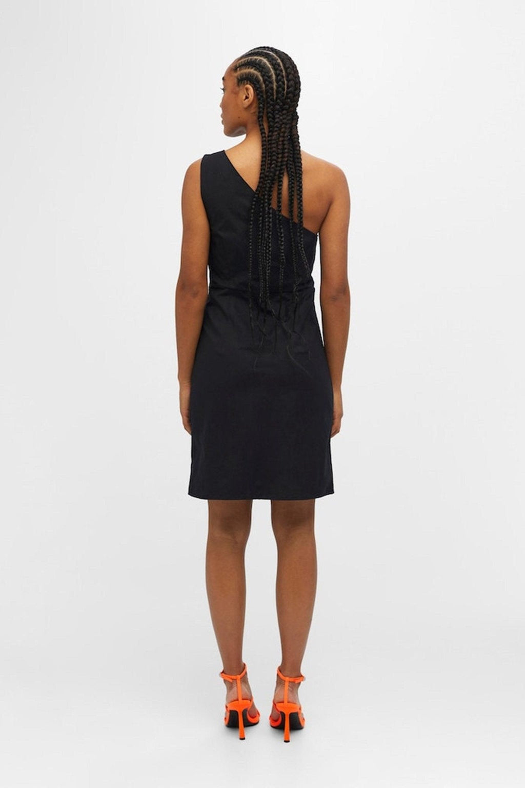 Olga Kort Kjole - Ταξινόμηση