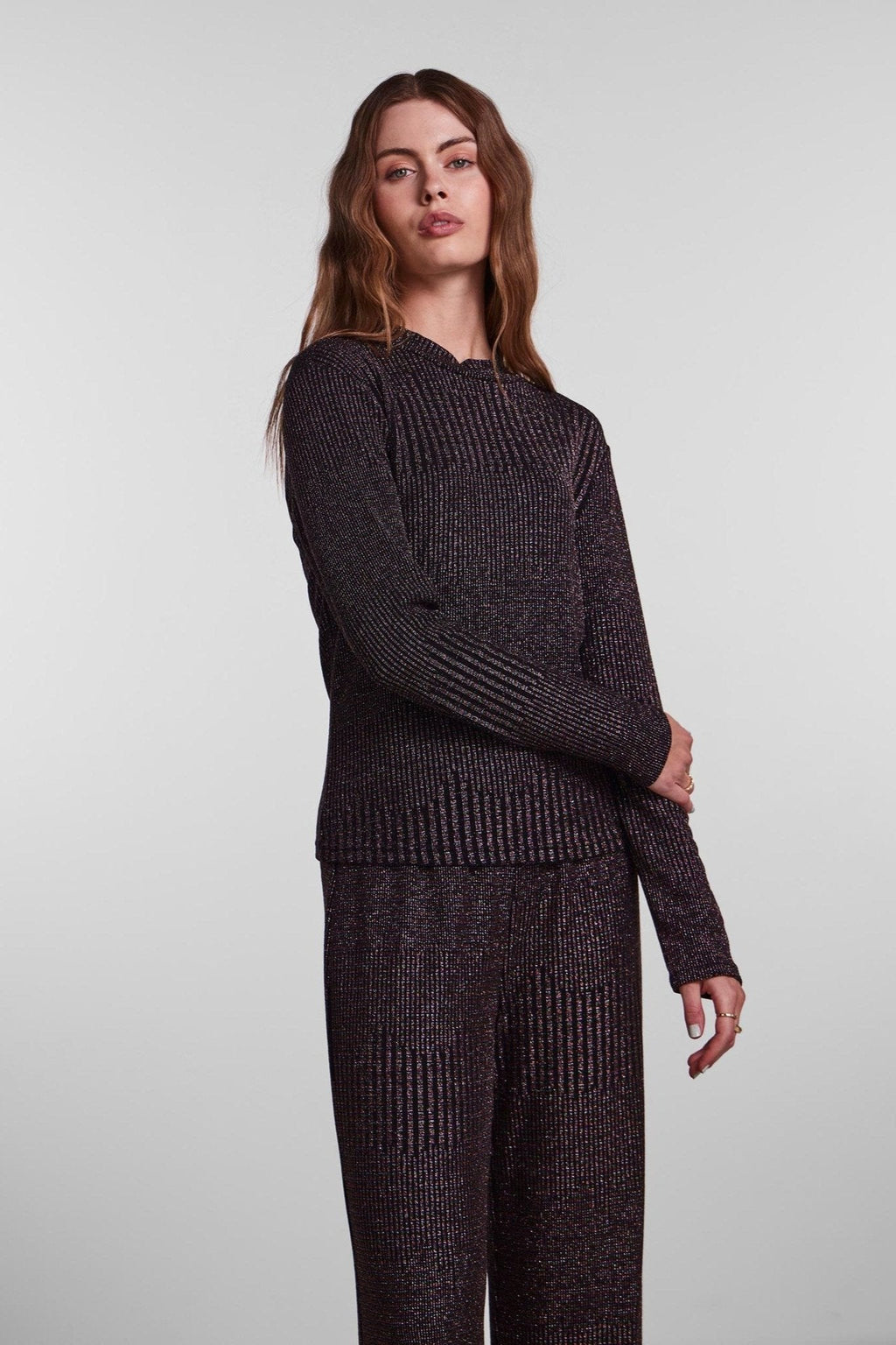 Mary Top - Ταξινόμηση