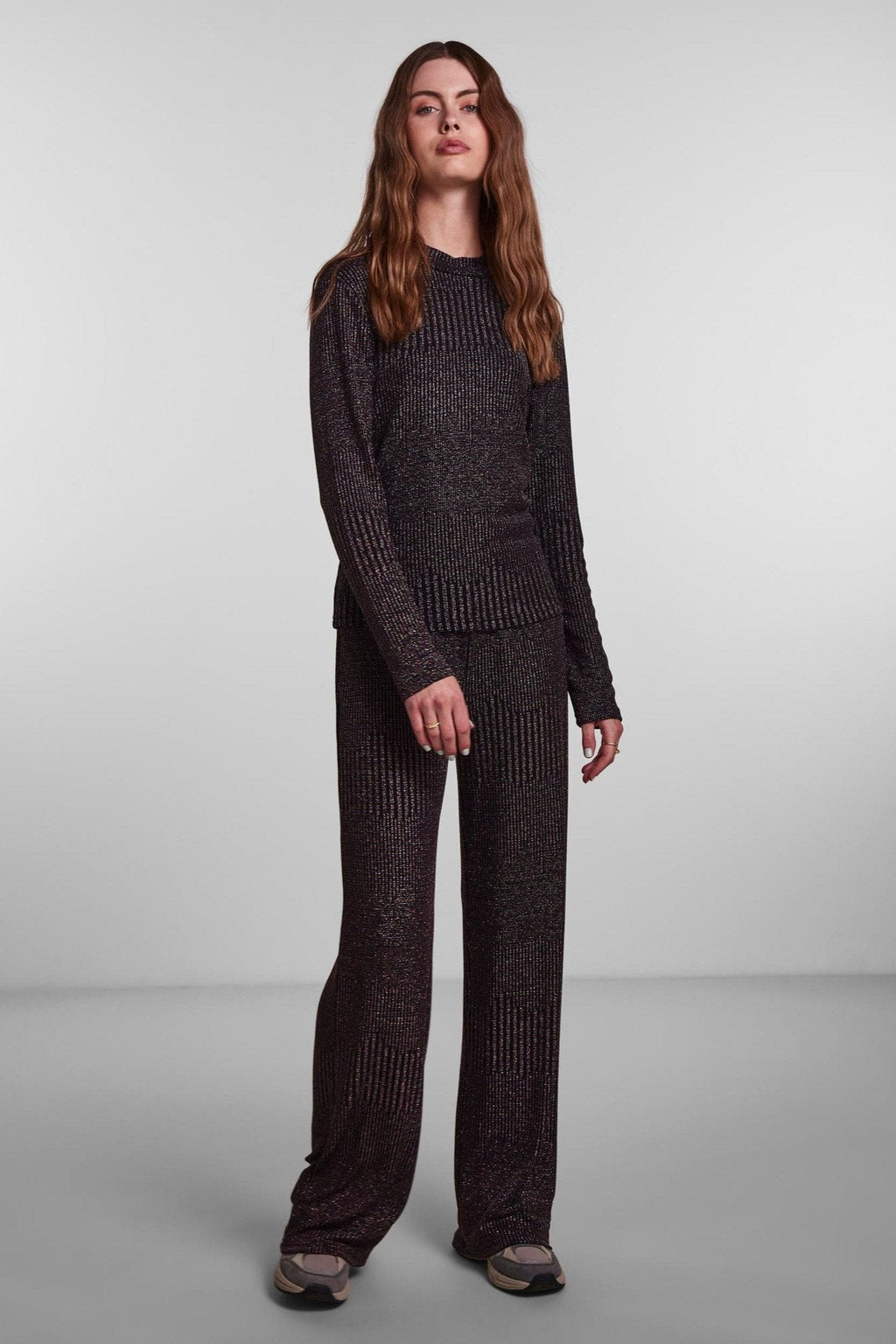 Mary Top - Ταξινόμηση