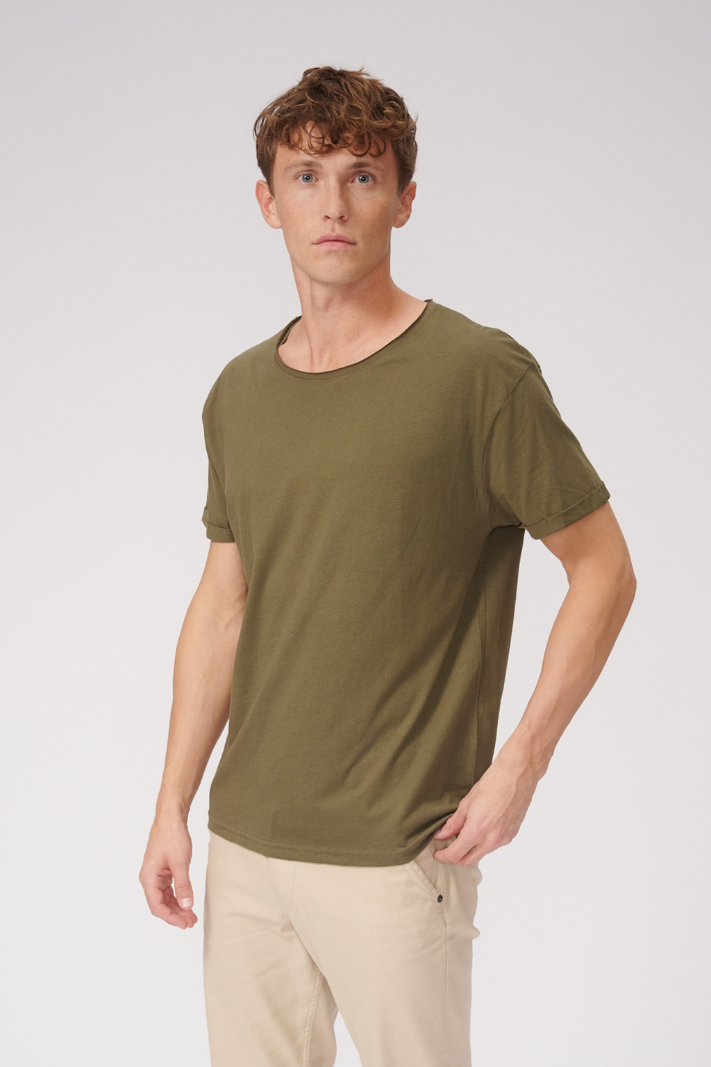 Deep Neck T -Shirt - Green Olive