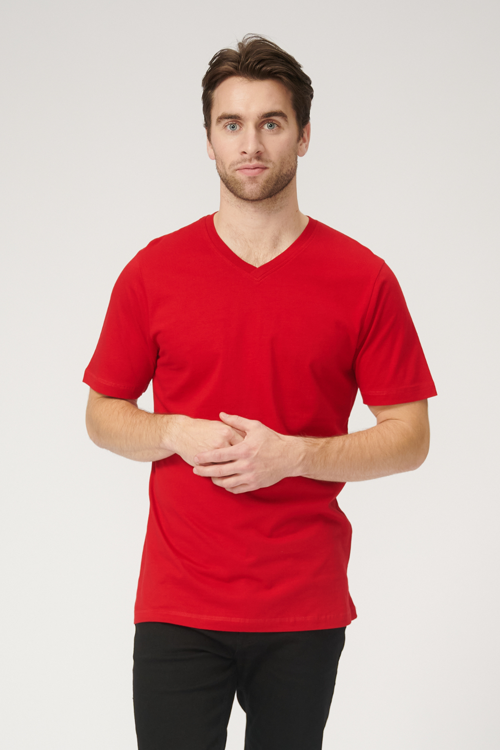 Basic T-shirt με λαιμόκοψη σε κόκκινο χρώμα