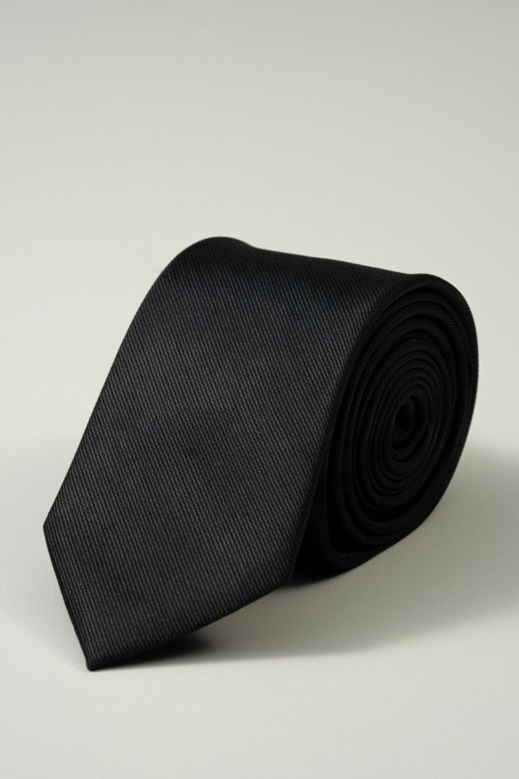 The Original Performance Suit™️ (σκούρο καφέ) + γραβάτα - Πακέτο