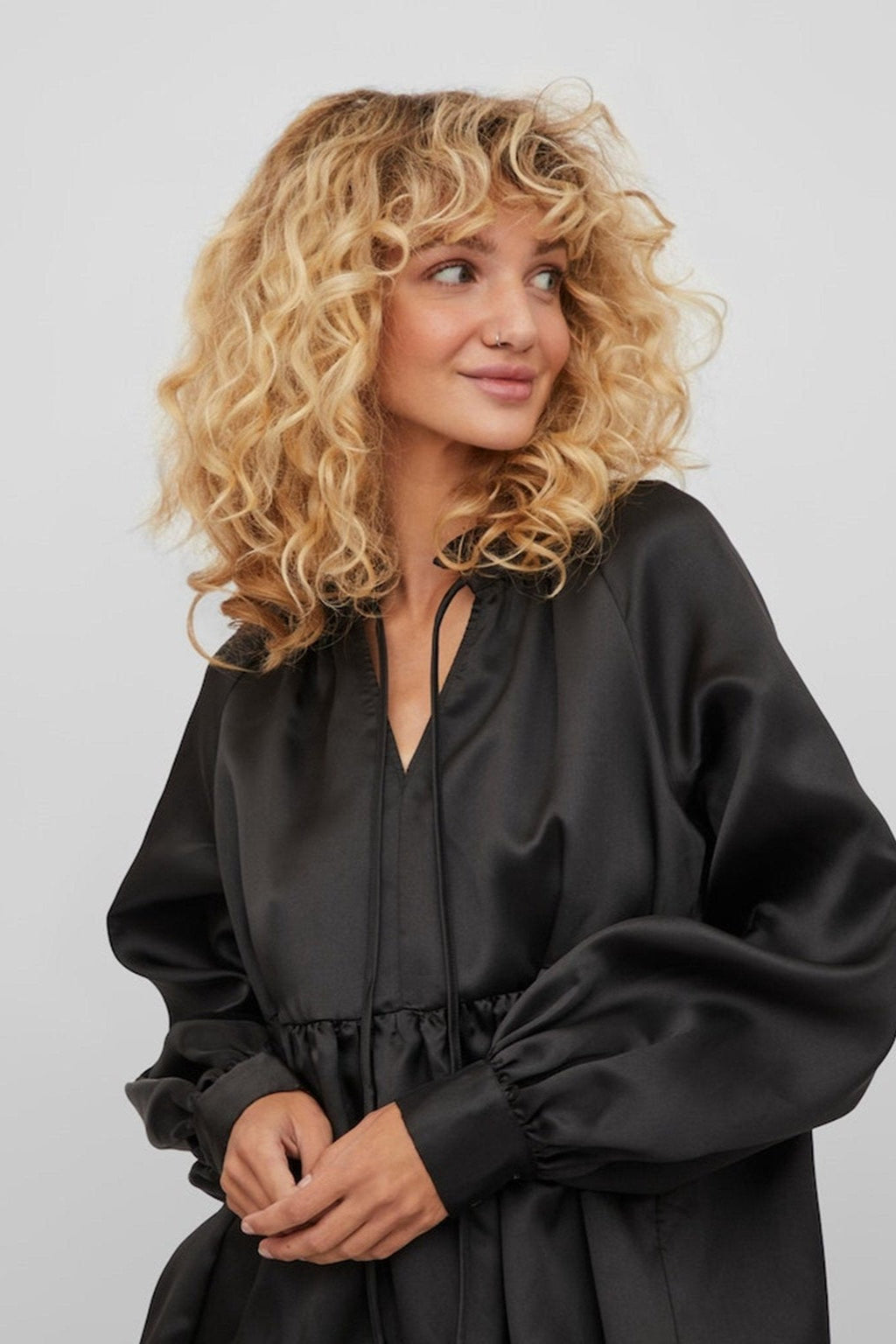 Shina Kort Kjole - Ταξινόμηση