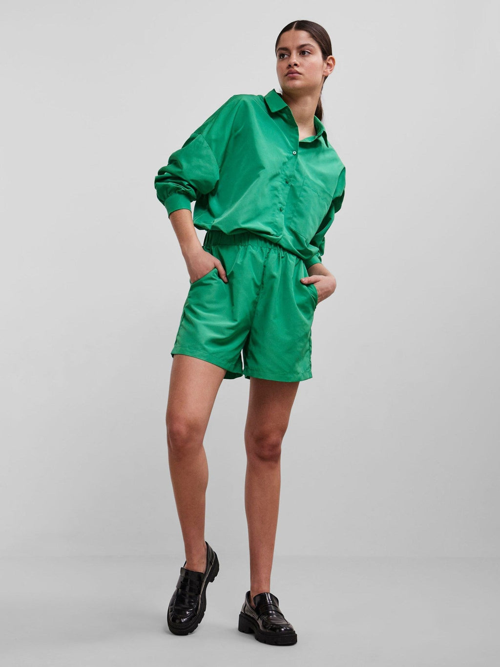Chrilina High Maist Shorts - Απλό πράσινο