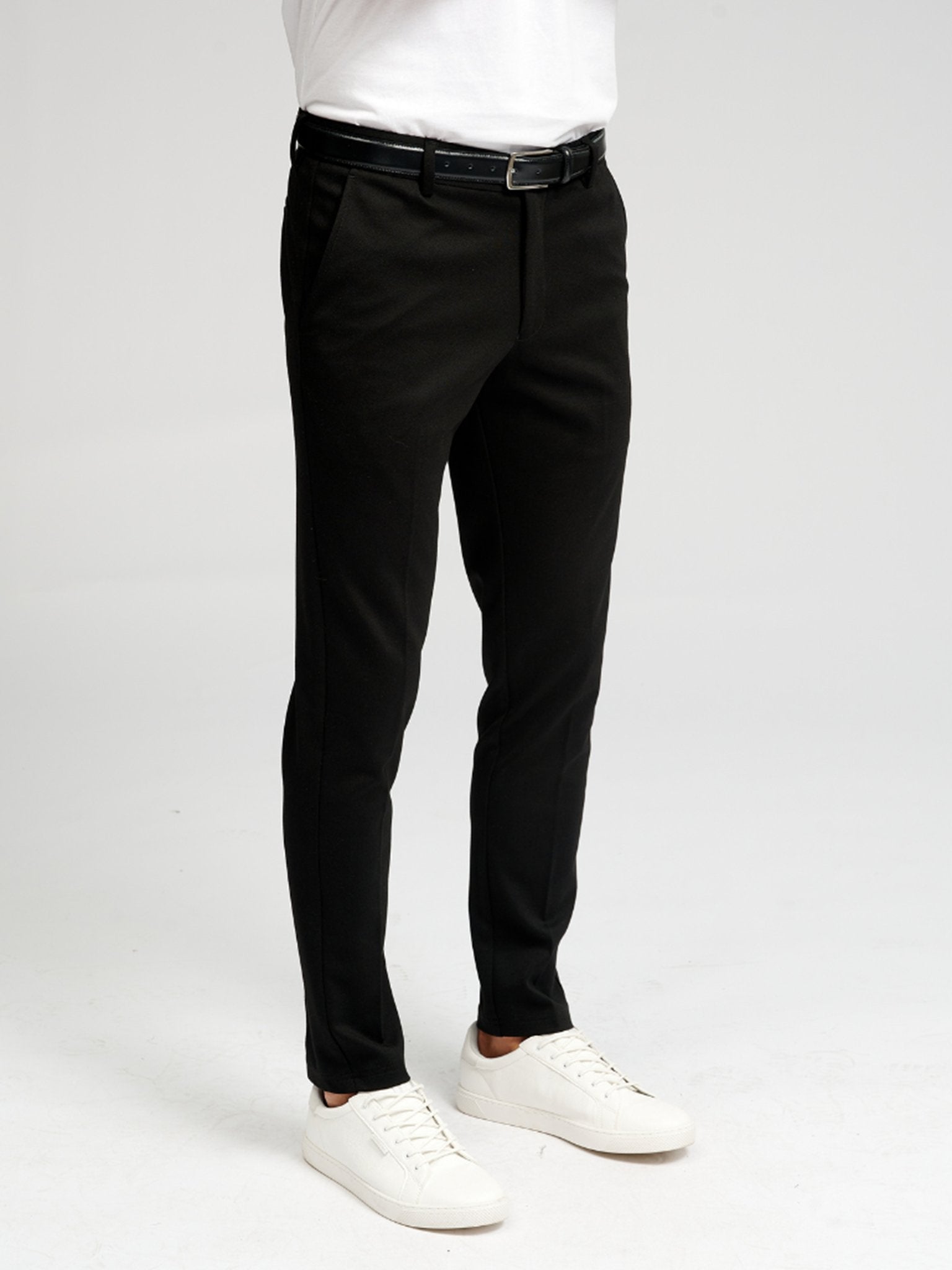 Redefining Office Attire: The Role of Performance Pants